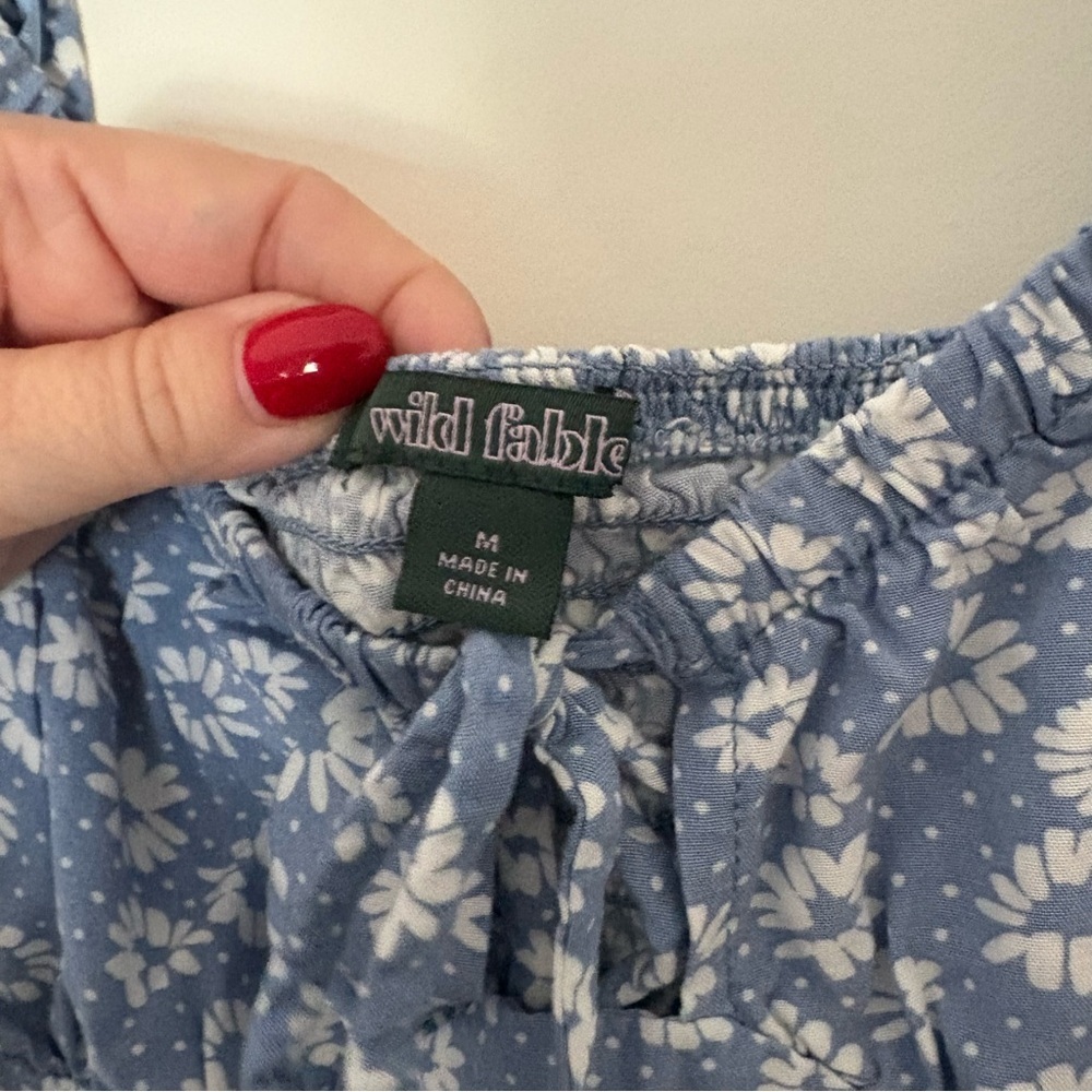 Wild Fable Women’s Blue Floral Long Sleeve Cropped Blouse - Picture 4 of 11
